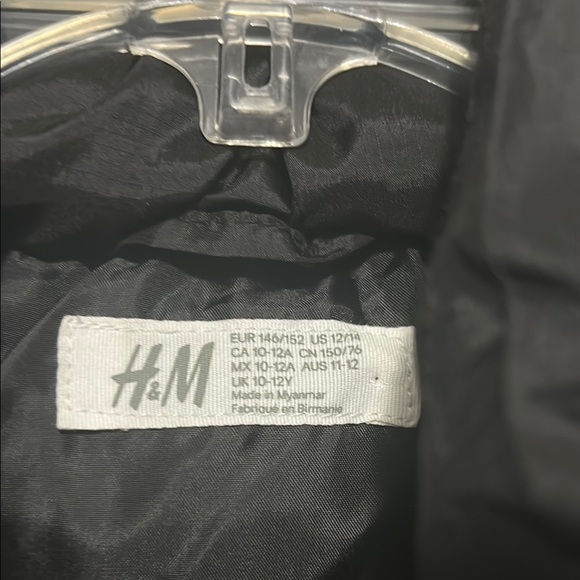 H&M Black Puffer Vest for Kids - Picture 2 of 3